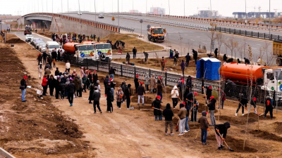 «Таза Қазақстан» в Астане: в районе Сарайшык высадили более 500 деревьев