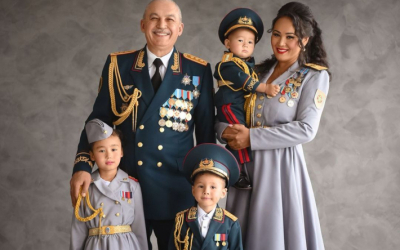 Фотосессия министра обороны Казахстана попала в Сеть