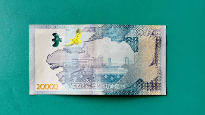 Средневзвешенный курс доллара на бирже составил 442,8 тенге