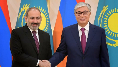 Глава государства провел телефонный разговор с Премьер-министром Армении