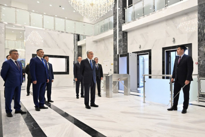 Токаев посетил новое здание ДКНБ в Астане