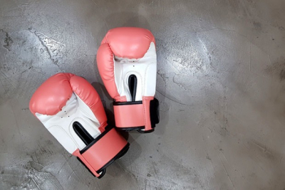 Как поздравить женщину с 8 марта?