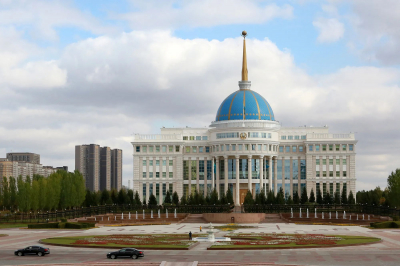 Президент поздравил Садыра Жапарова и народ Кыргызстана с Днем Независимости