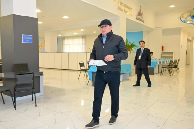 Берик Уали проголосовал на исторических выборах акима в Семее
