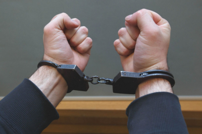 Обманувший на крупную сумму жительницу Астаны иностранец задержан в Баку