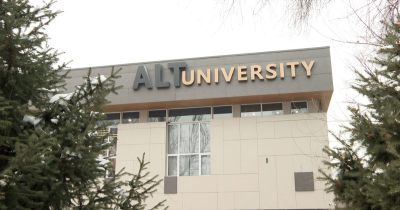 Студент напал на преподавателя с ножом в Алматы