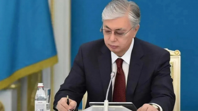 Год рабочих профессий: Токаев подписал указ
