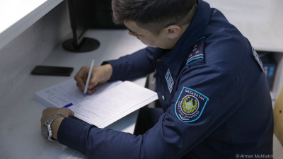 Бижутерию на ювелирные изделия подменивала в магазинах жительница Тараза