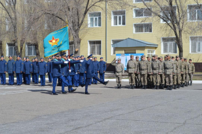 В Саранской бригаде ПВО солдаты простились с Боевым знаменем