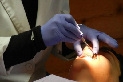 В Атырау женщина оказалась в больнице после визита к стоматологу