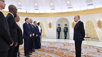 Токаев поприветствовал новых послов ряда стран в Казахстане (фото)