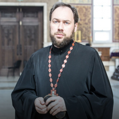 «Камин-ауты — это модно»: Столичный священник — о подарках, мусульманах и Байзаковой